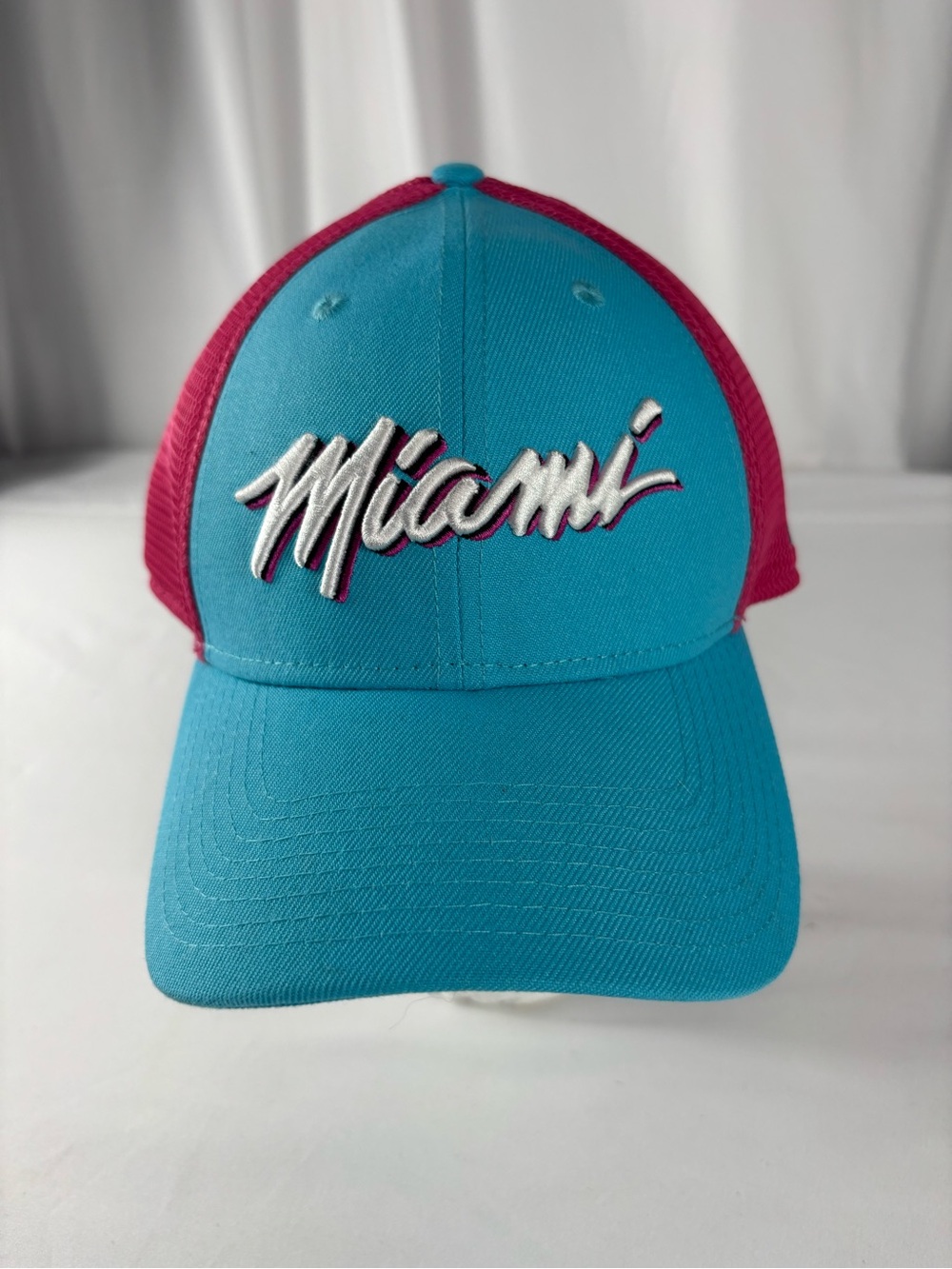 New Era Miami Heat 39THIRTY Stretch Fit Hat Aqua Pink